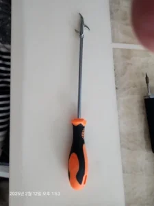 Car Tire cleaning hook Stone Tire Gap Buckle Stone Hook Car Tire Buckle Cleaning Tire Pick Stone Tools Tire Repair Accessories photo review