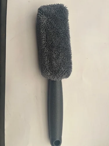 Microfiber Car Tire Brush - Effective Wheel Hub and Rim Cleaner - Perfect for Car Maintenance, Detailing, and Cleaning Supplies photo review