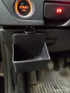 1pc Car Storage Bag Car Air Outlet Debris Bag For Mobile Phone Key Sunglasses Vent Dashboard Tidy Hanging Leather Organizer Box photo review