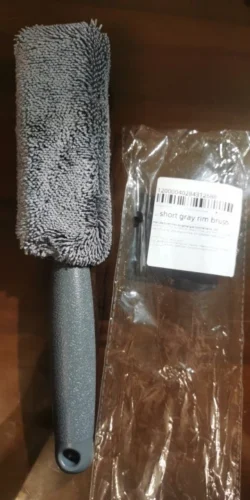 Microfiber Car Tire Brush - Effective Wheel Hub and Rim Cleaner - Perfect for Car Maintenance, Detailing, and Cleaning Supplies photo review
