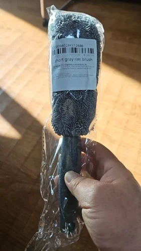 Microfiber Car Tire Brush - Effective Wheel Hub and Rim Cleaner - Perfect for Car Maintenance, Detailing, and Cleaning Supplies photo review