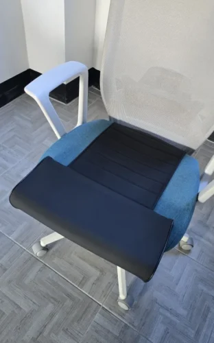 Car Seat Extender Leg Cushion For Driver Leather Universal Leg Support Pillow Cover Memory Foam Auto Seat Extender Padding Mat photo review